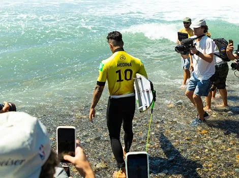 Gabriel Medina wining 2021 WSL Finals