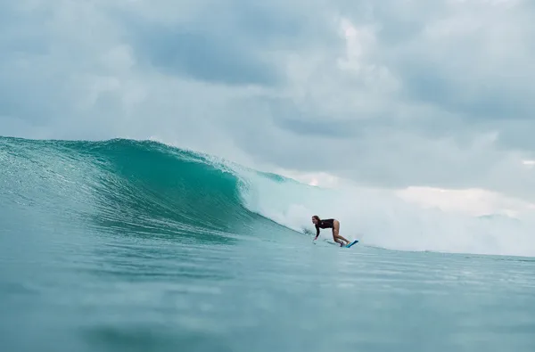 Stephanie Gilmore surfing on the Gold Coast